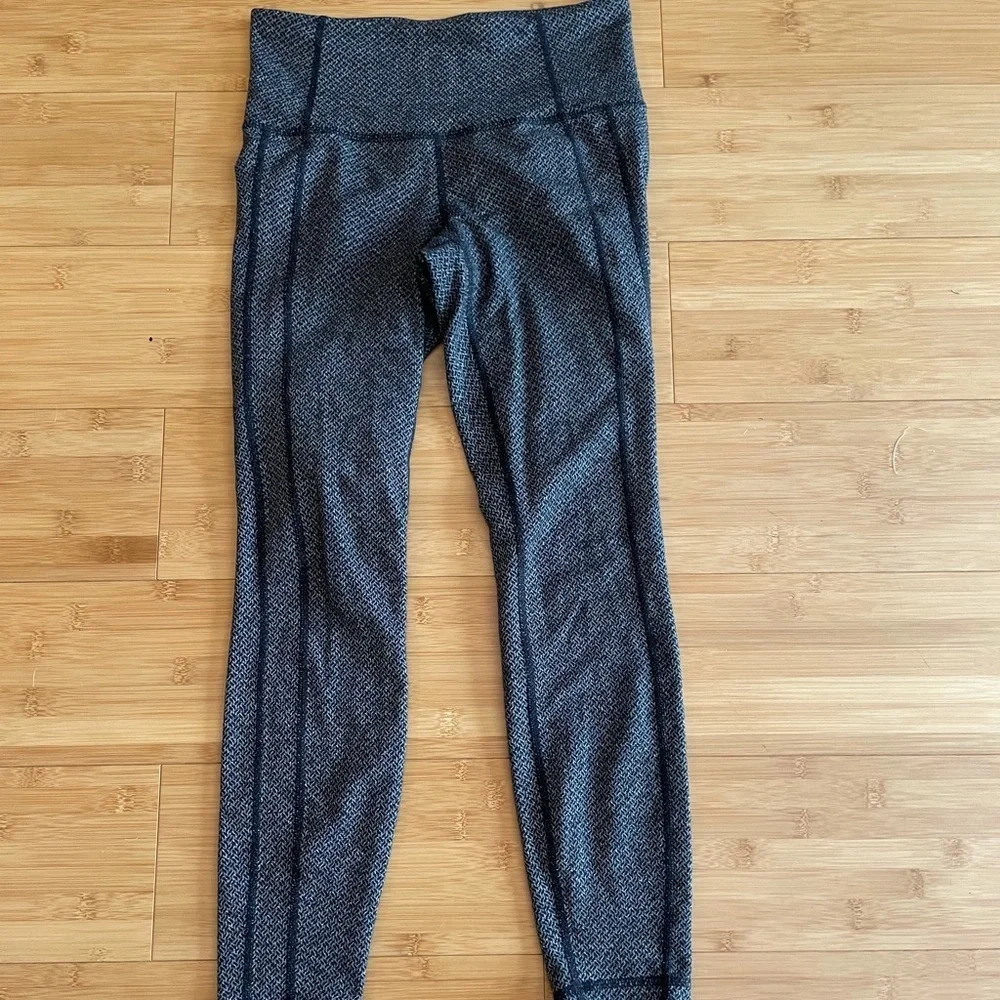 Athleta Cropped Grey Leggings